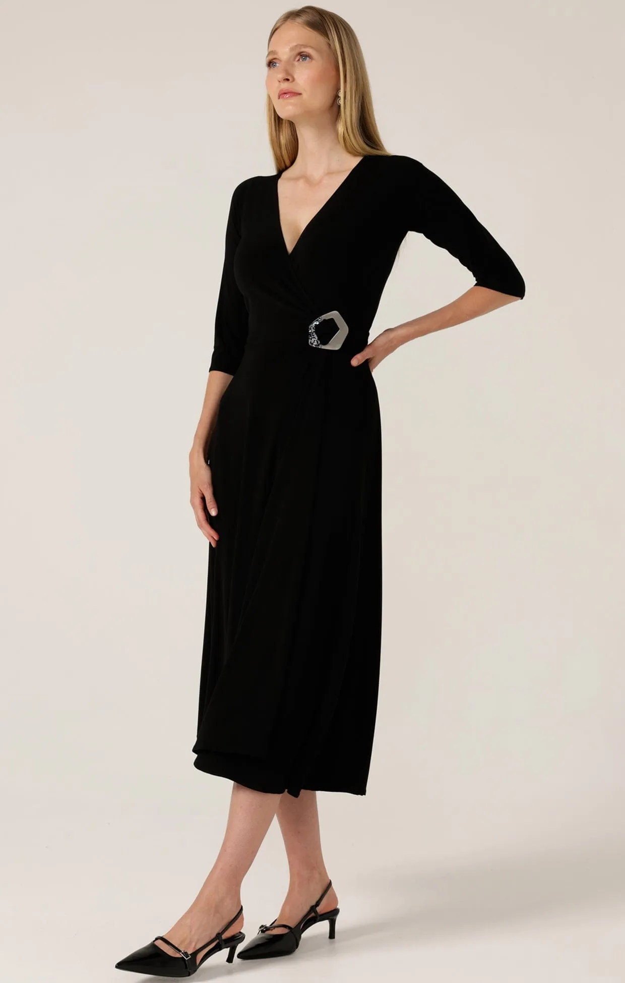 3/4 SLEEVE REVERSE WRAP MIDI DRESS IN BLACK