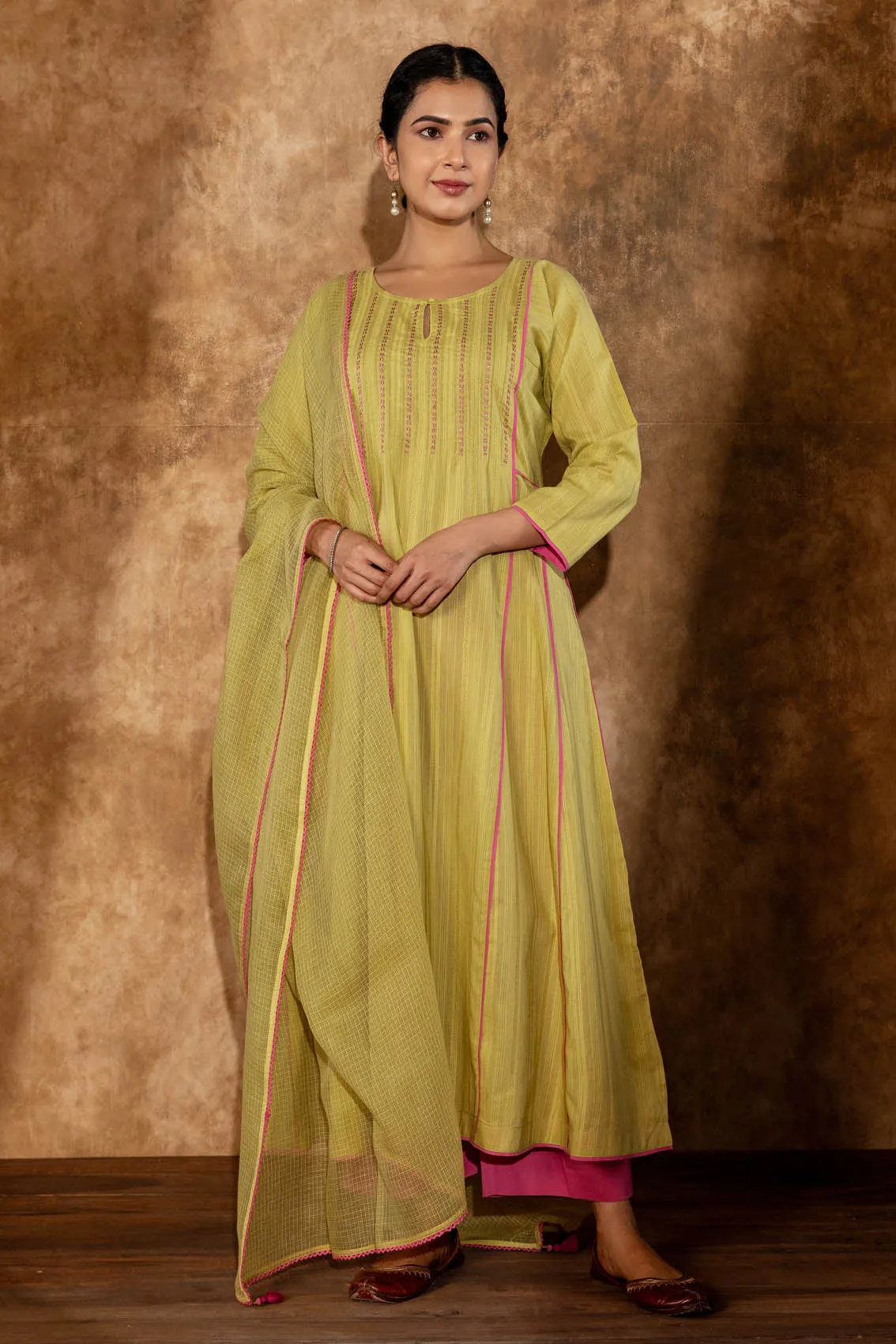 Heena Kurta