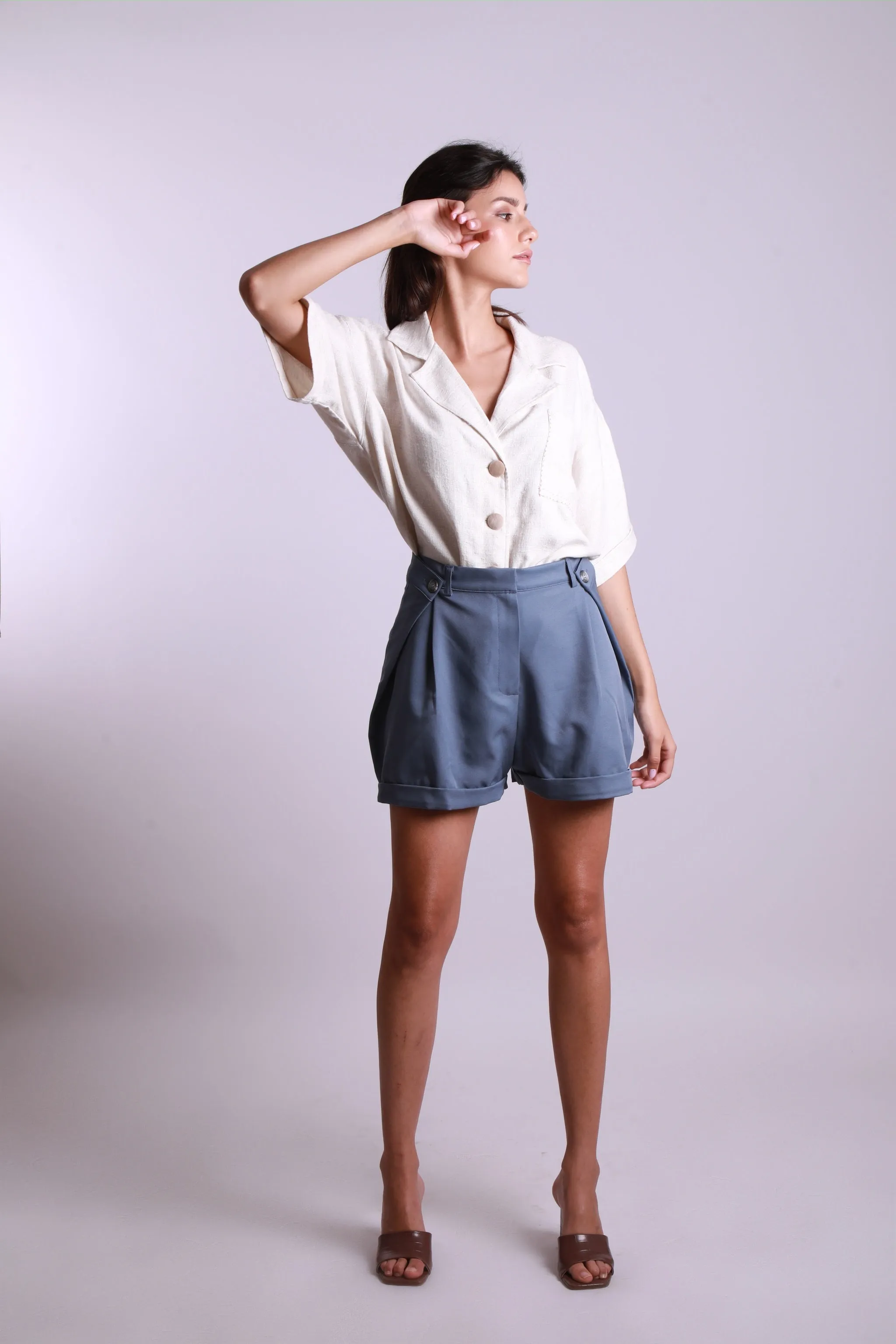 MAISON BEIGE SHORT AJUSTABLE "BLEU"