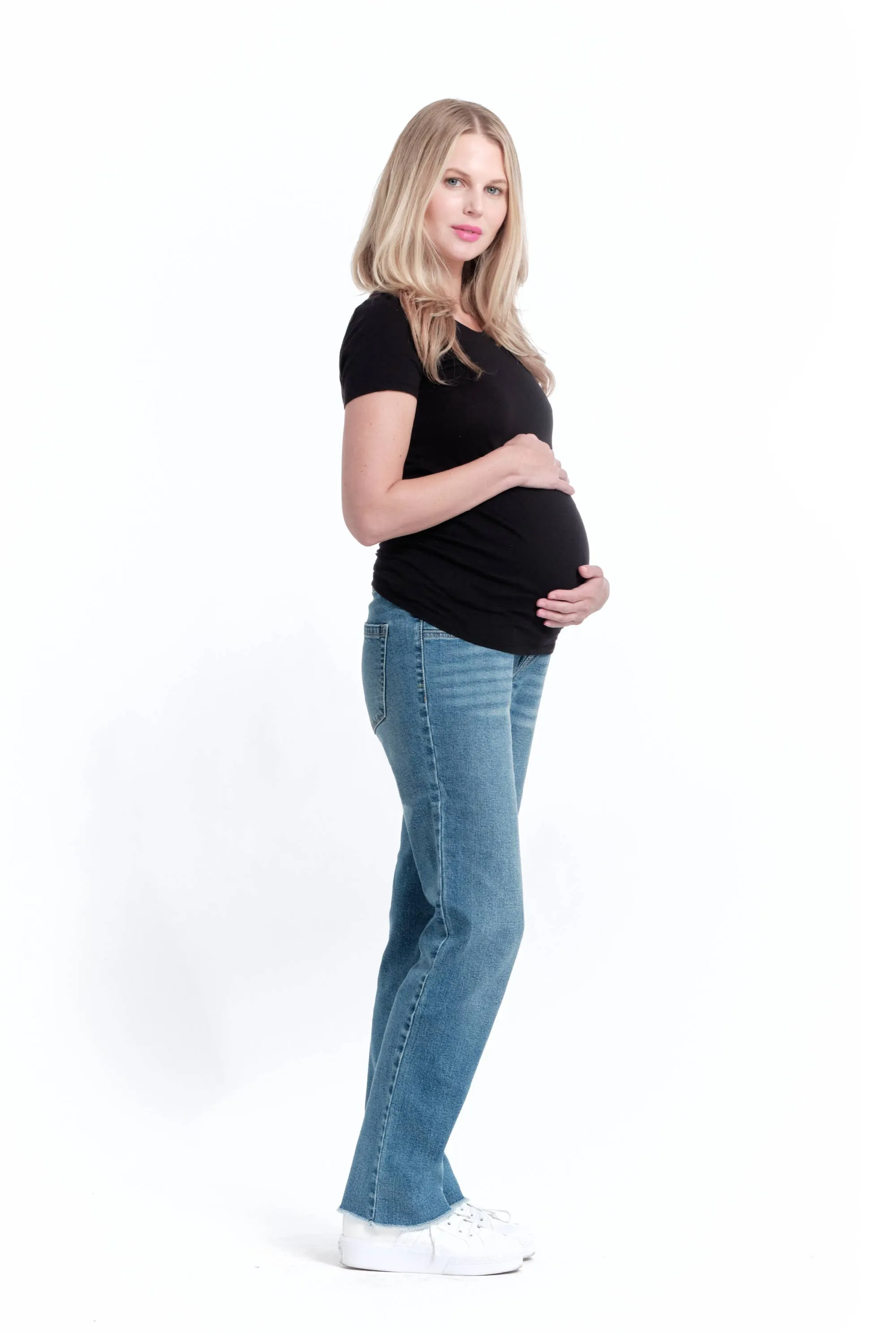 Maternity 32” Relaxed Straight Leg Jean w/ Bellyband