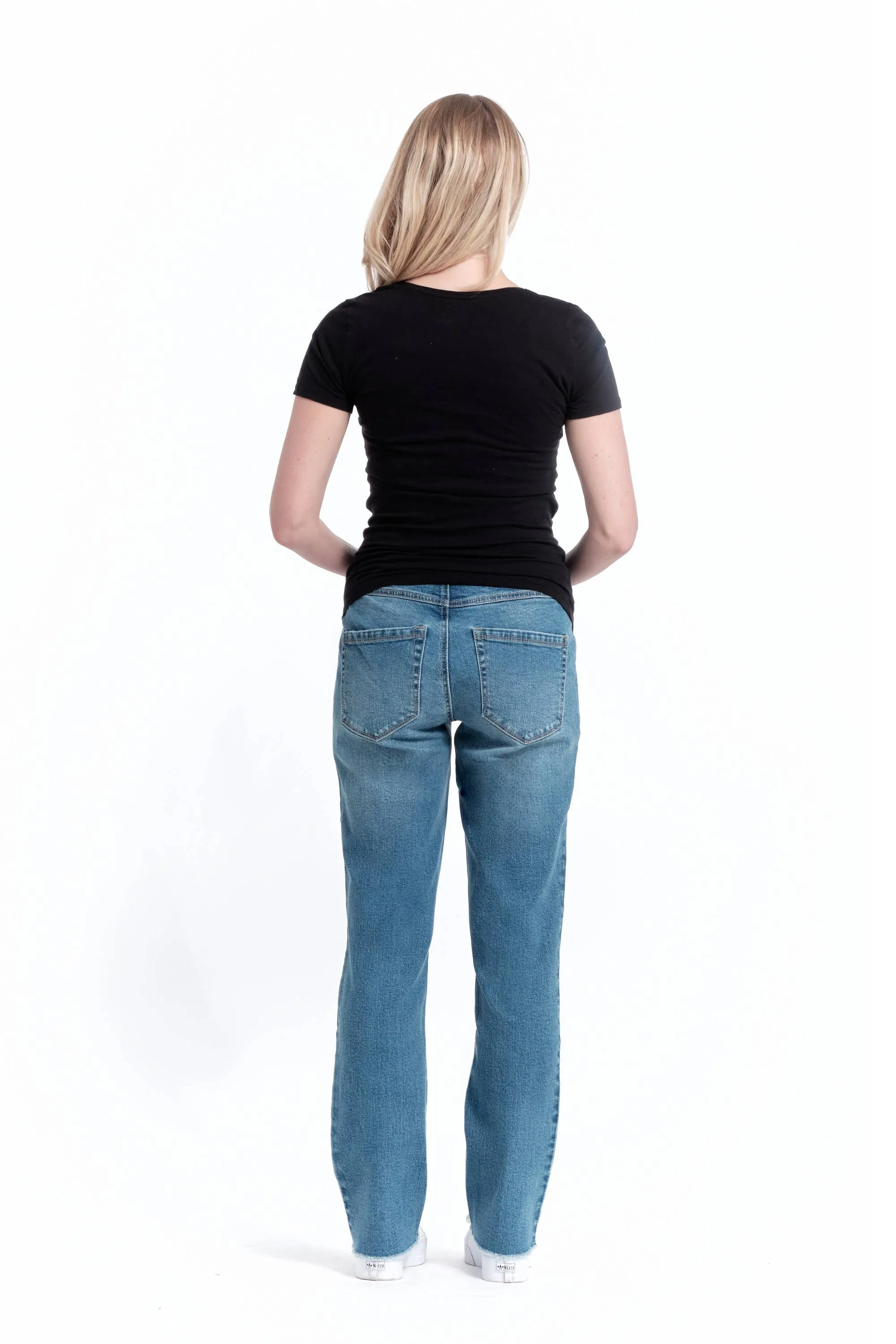 Maternity 32” Relaxed Straight Leg Jean w/ Bellyband